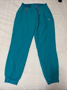 Maevn Nursing scrub pants Size Small